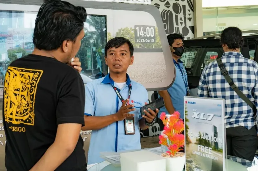 Panduan Lengkap Trik Menghadapi Sales Mobil Yang Memaksa Beli Tanpa Terjebak Tekanan